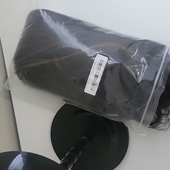 Wig - Picture 5 of 5